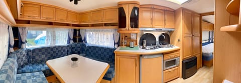 Kitchen or kitchenette, Living room