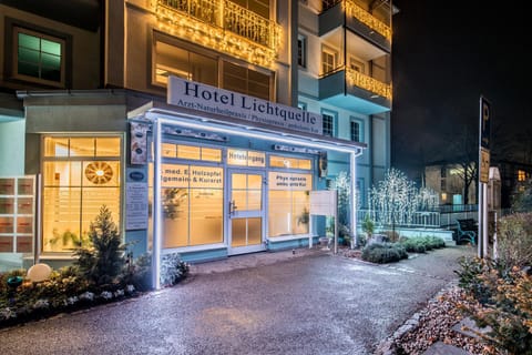 Property building, Facade/entrance, Night