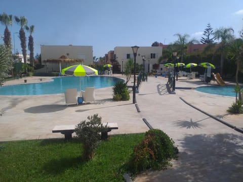 Garden, Swimming pool