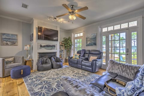 Bayfront Home with Kayaks, Paddleboards and Bikes House in Dauphin Island