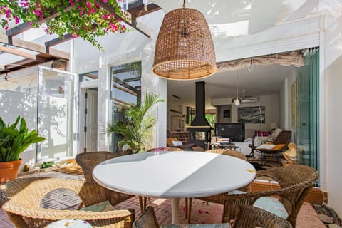 Garden, Dining area