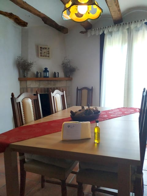 Living room, Dining area, On site, Guests, flat iron