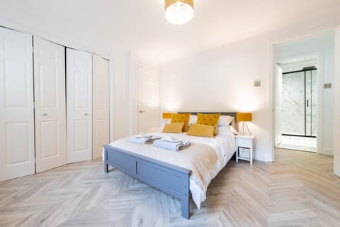 Hame by the Sea Apartment in England