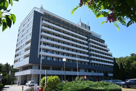 Property building, Parking