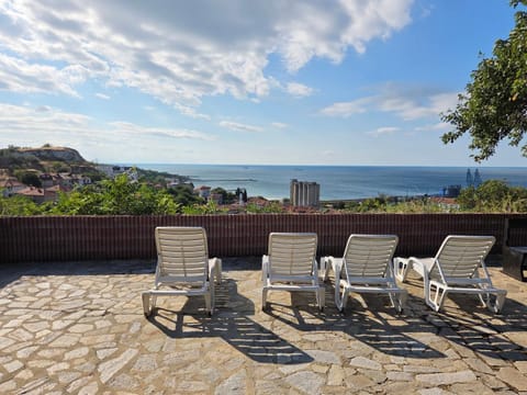 View (from property/room), Sea view, sunbed