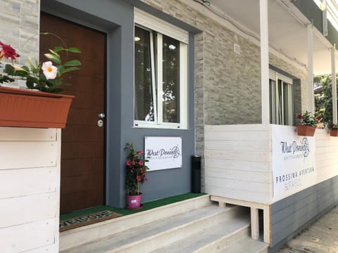 Facade/entrance, Property logo or sign