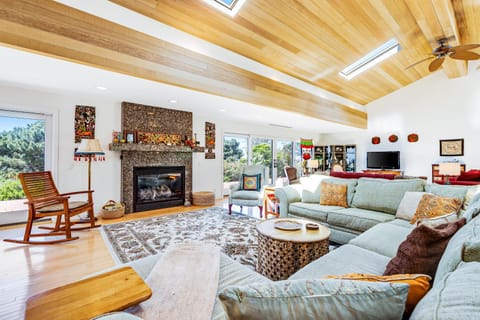 Voyagers Paradise House in Gualala