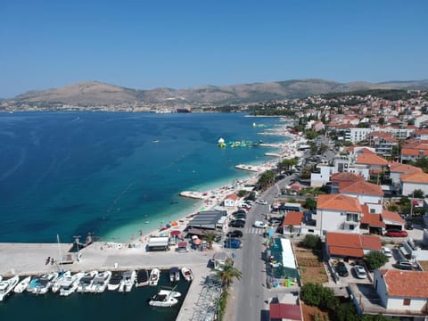 Enjoy Trogir Ciovo Apartment in Okrug Gornji