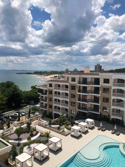 Nearby landmark, Beach, Pool view