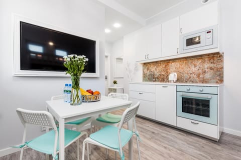 TV and multimedia, Kitchen or kitchenette