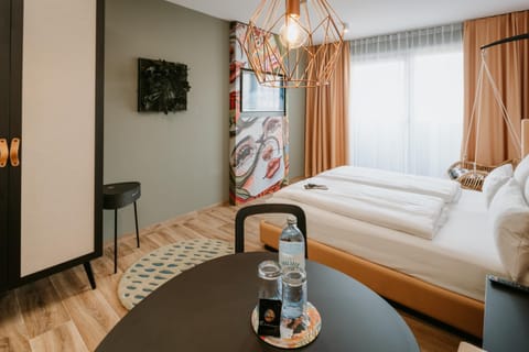 Bed, TV and multimedia, Photo of the whole room