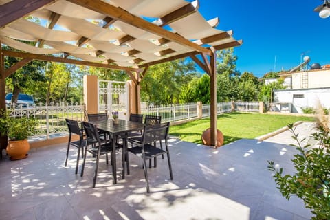 Villa Pines House in Limenaria