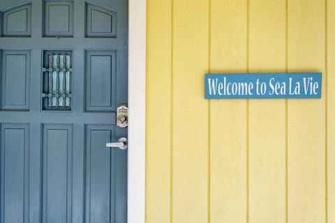 Sea La Vie House in Cleone