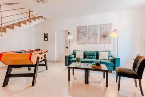 Game Room, Living room