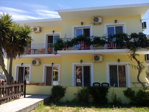 Amadeus Hawaii Apartments & Studios Apartment in Corfu, Greece