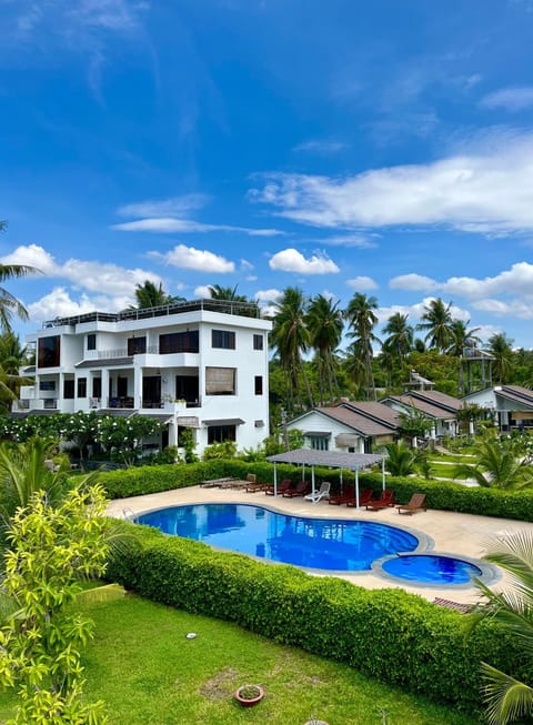 Property building, Day, Natural landscape, Garden, Pool view, Breakfast