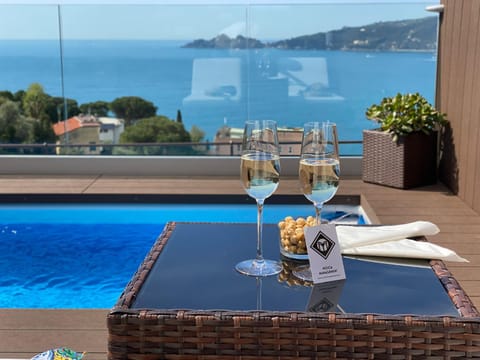 Sea view, Swimming pool, Swimming pool