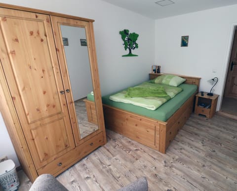 Bed, Photo of the whole room, wardrobe