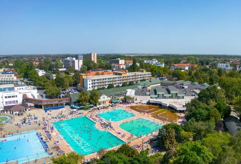 Property building, Bird's eye view, Swimming pool, Location