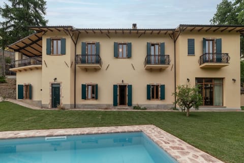 Property building, Garden, Garden view, Pool view, Swimming pool