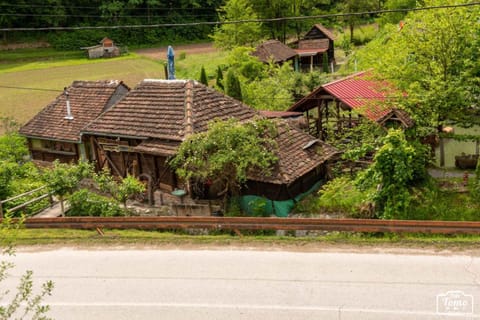 Property building, Neighbourhood, Natural landscape, Bird's eye view, Garden view, Street view