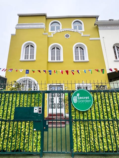 Property building, Facade/entrance