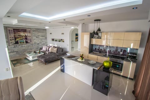 Kitchen or kitchenette, Living room, Seating area