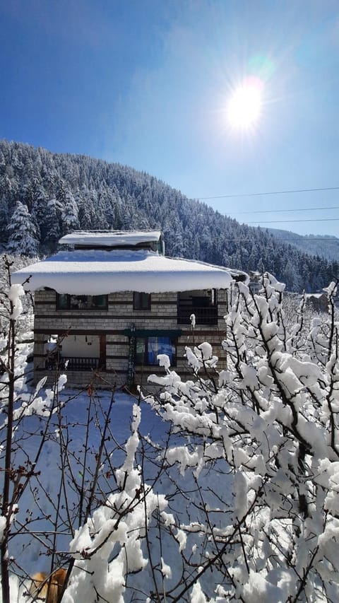 Property building, Natural landscape, View (from property/room), Mountain view