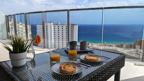 View (from property/room), Balcony/Terrace, City view, Sea view, Breakfast