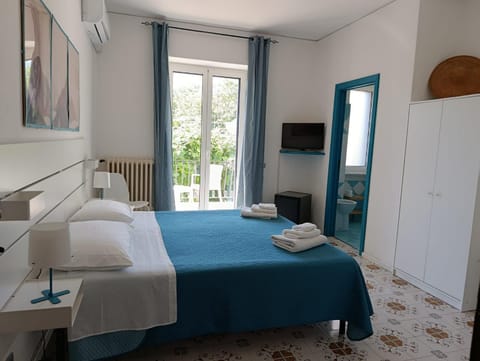 Bedroom, air conditioner