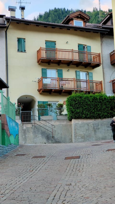 CASA PICCOLO SOLE House in Province of Brescia