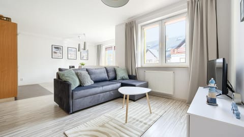 TV and multimedia, Seating area