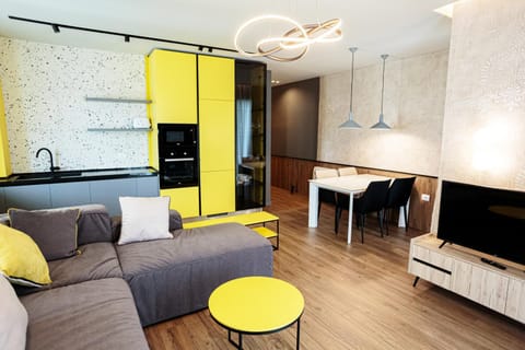 TV and multimedia, Seating area