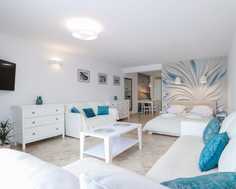 Bed, Living room, Photo of the whole room