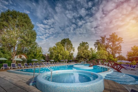 Beach, Swimming pool