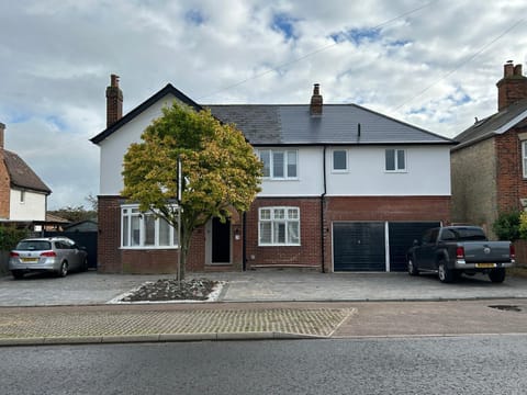 Property building, Street view, Location