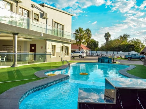 Swimming pool