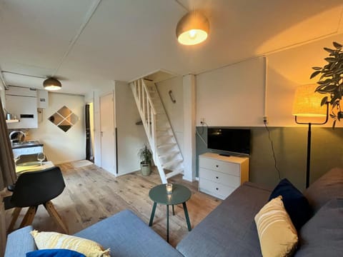 Living room, Dining area, kitchen