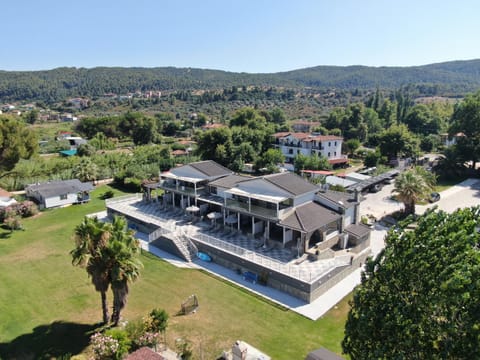 Property building, Bird's eye view, Mountain view