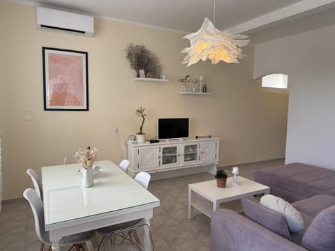 Niky Apartment in Murter