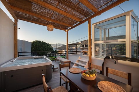 Balcony/Terrace, Balcony/Terrace