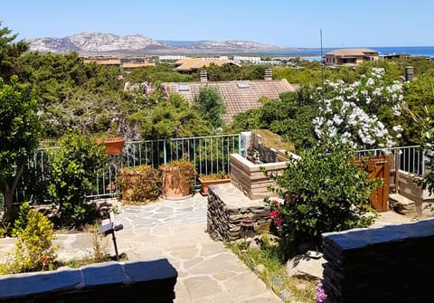 Patio, Day, Natural landscape, View (from property/room), Balcony/Terrace, Mountain view