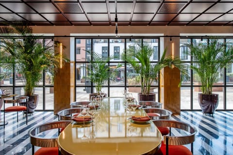 Restaurant/places to eat, Restaurant/places to eat