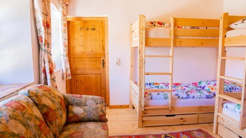 Landvilla Theresien-Gut, 20 - 25 Personen Villa in Tyrol