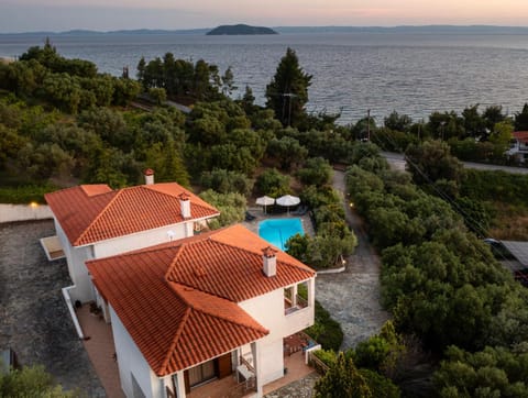 Property building, Natural landscape, Pool view, Sea view, Swimming pool