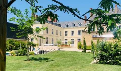 Property building, Garden