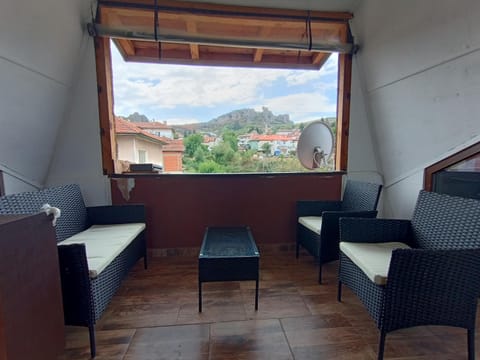 Natural landscape, Balcony/Terrace, Landmark view, Mountain view