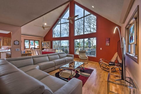 Lake Cumberland Home with Deck and Water Access! House in Lake Cumberland