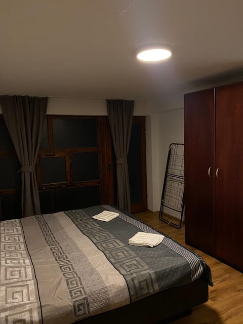 Bed, Photo of the whole room, Bedroom, wardrobe