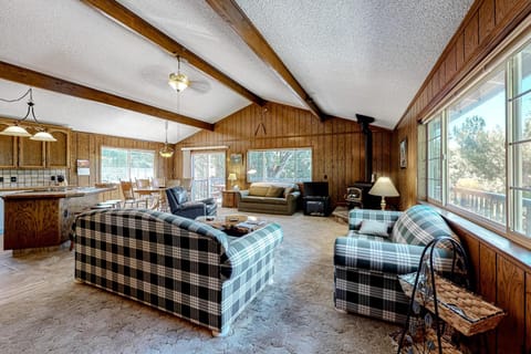 It's Cabin Time Cabin in Groveland